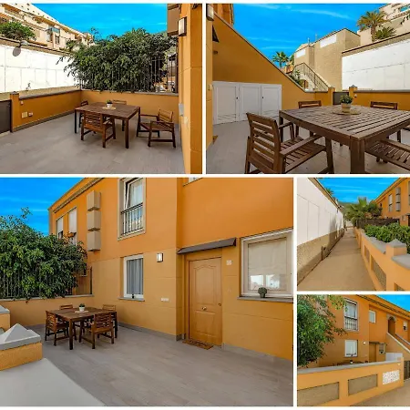2-bed Amazing Ocean View Lejlighed *