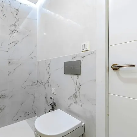 2-bed Amazing Ocean View 阿德耶