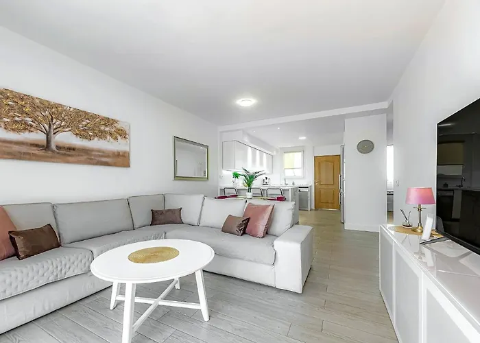 2-bed Amazing Ocean View Апартаменти Адехе